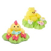 цыпленок на травке