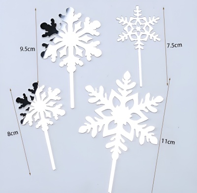 картинка Набор топперов "Снежинки" серебро 4 шт от магазина Crumble-shop.ru