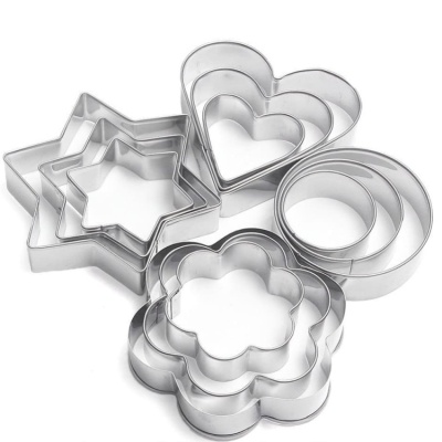 картинка Набор вырубок для печенья "Ассорти" (12 штук, металл) от магазина Crumble-shop.ru