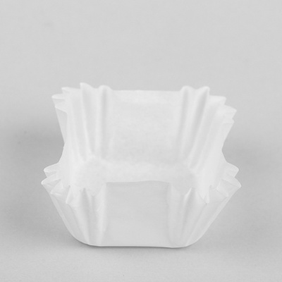 картинка Капсула бумажная квадрат 3,5*3,5*2,5 мм белая (уп. 330 шт.) от магазина Crumble-shop.ru