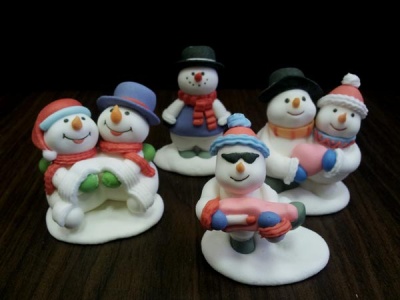 картинка Сахарная фигурка - "Снеговики" (25827/p) от магазина Crumble-shop.ru