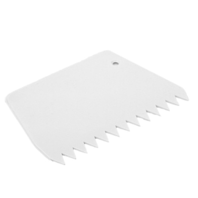 картинка Пластмассовый скребок - Зубчатый 13,5*9,5 см  от магазина Crumble-shop.ru