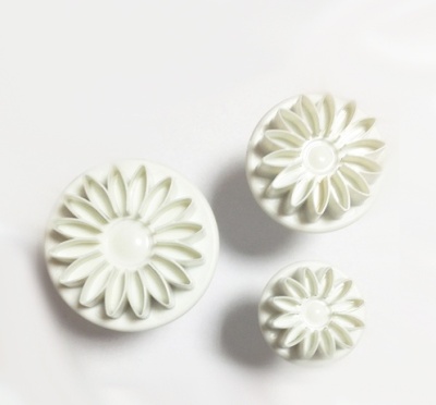 картинка Вырубки с выталкивателем - "Ромашки малые № 32" 3шт. от магазина Crumble-shop.ru