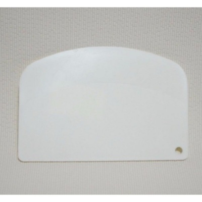 картинка Скребок полукруглый (13,5xh9см, пластик) от магазина Crumble-shop.ru