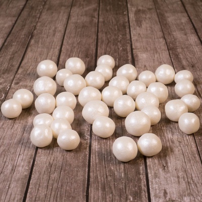 картинка Драже рисовое в глазури - "Белый жемчуг 12-13мм", 50 гр от магазина Crumble-shop.ru