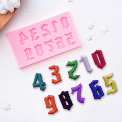 картинка Молд силиконовый - "Цифры готика" (8,9х5,1 см) от магазина Crumble-shop.ru